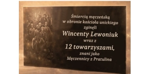 SYMBOLICZNE TABLICZKI PAMIĘCI